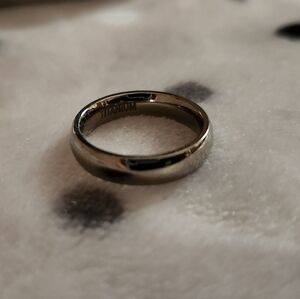 💙2/$8💙 Titanium Band Size 4.5